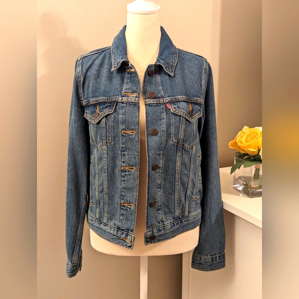 NWT Levi's denim jacket
